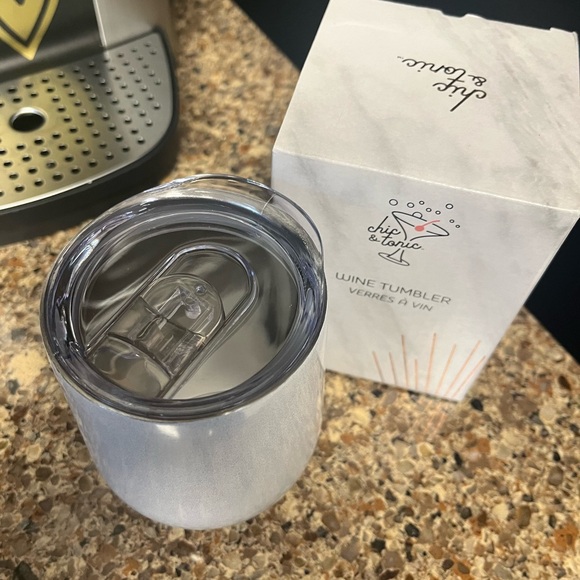 New Chic & Tonic wine tumbler 12oz white metallic shimmer - Picture 3 of 3